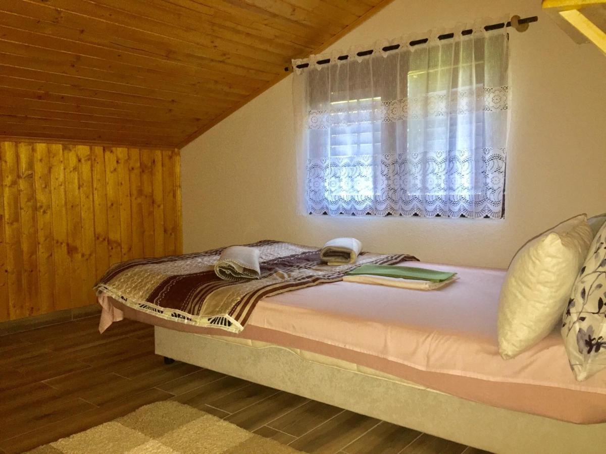 סלוניי Holiday Home Radocaj מראה חיצוני תמונה